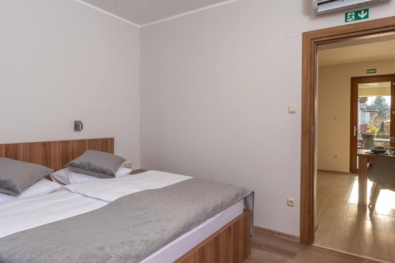 Hidfo Apartman-Nyugalom Szigetei Gyula Zewnętrze zdjęcie