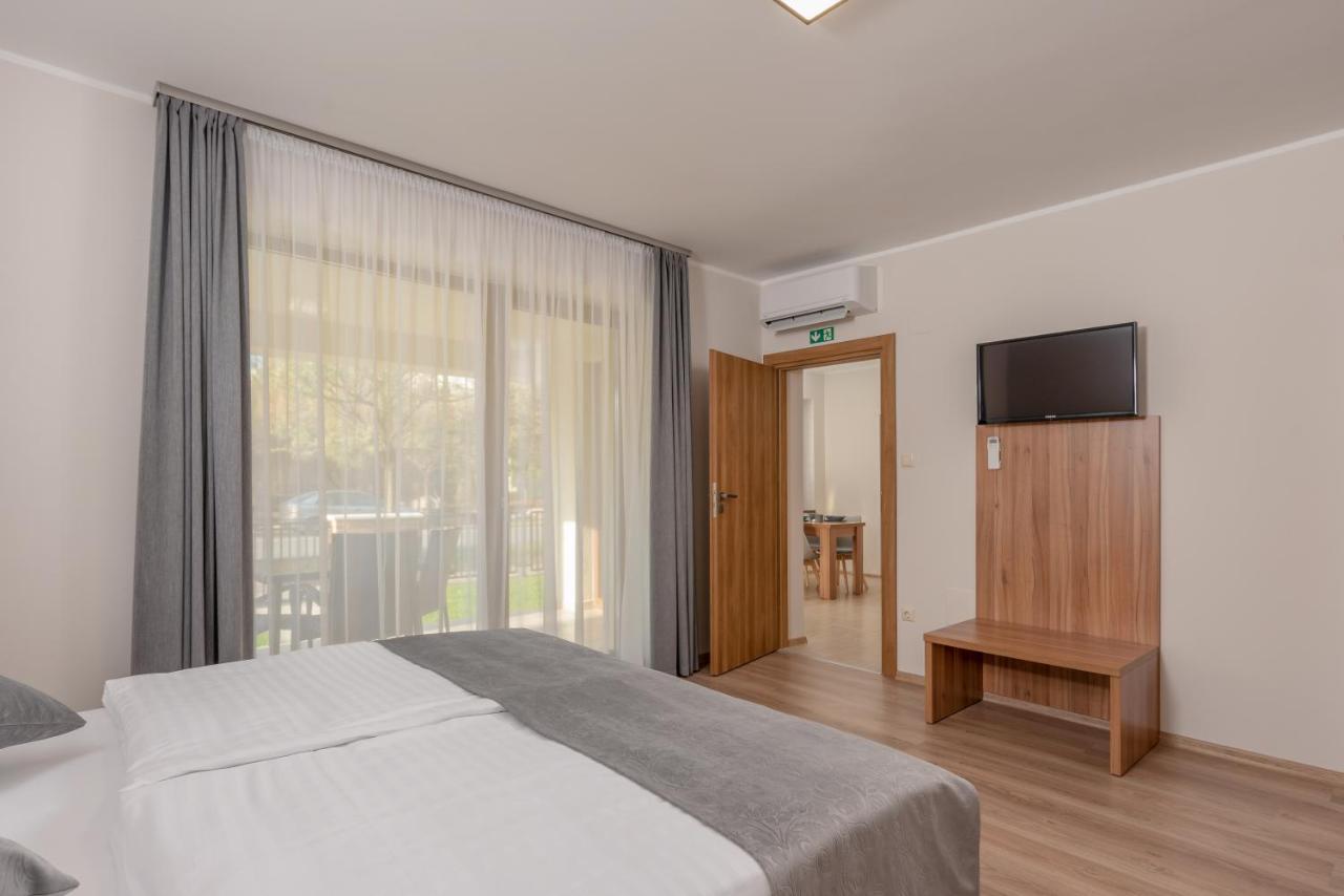 Hidfo Apartman-Nyugalom Szigetei Gyula Zewnętrze zdjęcie