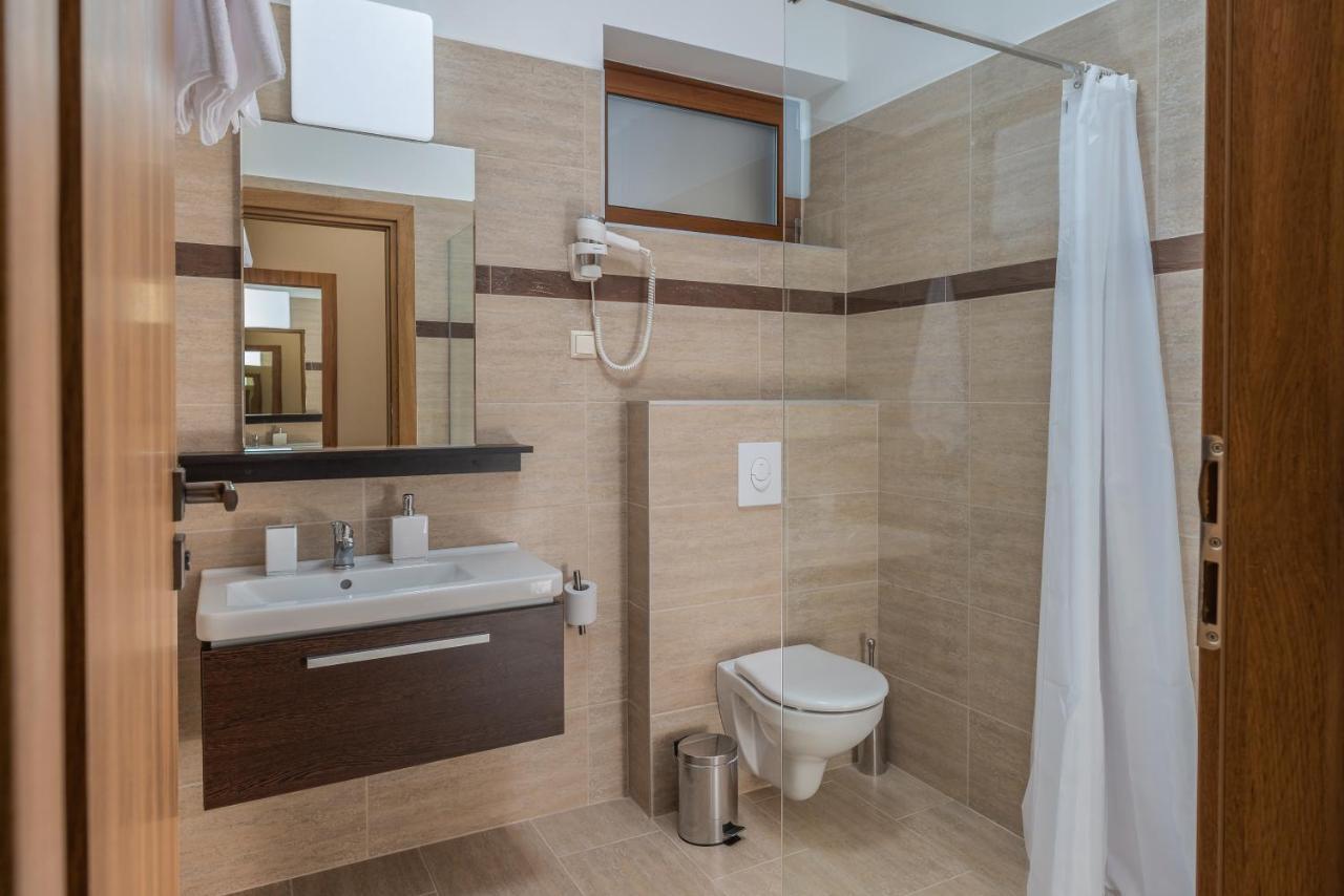 Hidfo Apartman-Nyugalom Szigetei Gyula Zewnętrze zdjęcie