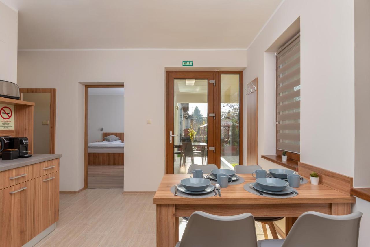 Hidfo Apartman-Nyugalom Szigetei Gyula Zewnętrze zdjęcie