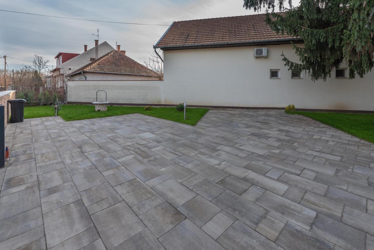 Hidfo Apartman-Nyugalom Szigetei Gyula Zewnętrze zdjęcie